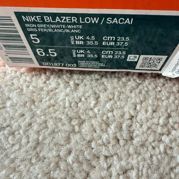 Nike Blazer Low sacai Iron Grey, size 5 (women’s 6.5). Excellent condition - Picture 5 of 8